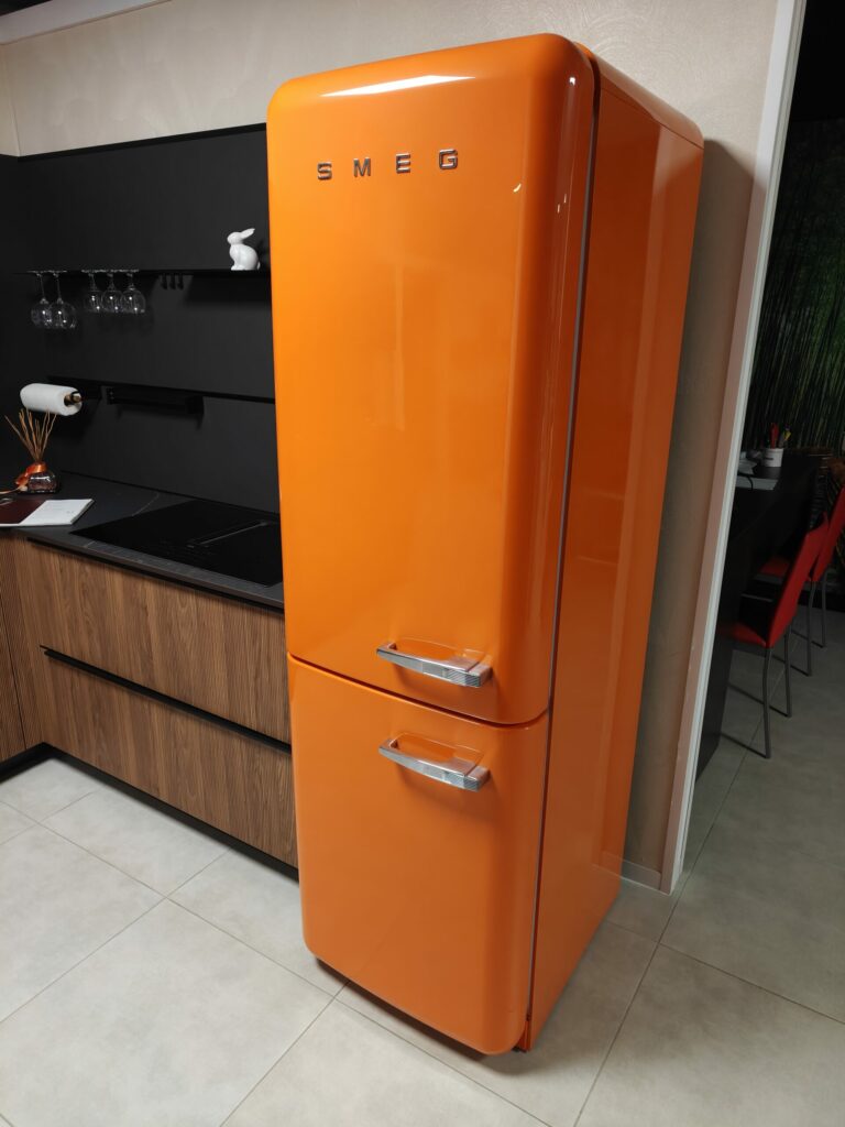 Réfrigérateur SMEG FAB32LOR5 orange en pose libre