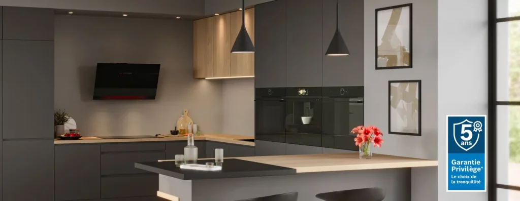 Cuisine moderne équipée Bosch avec Garantie Privilège 5 ans à Hettange-Grande
